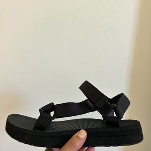 Teva Women’s Midform Universal Sandals, Size 9